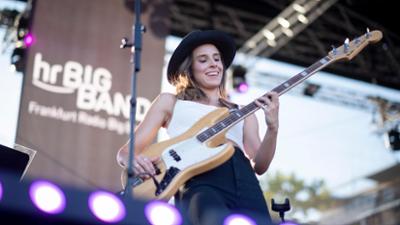 Kinga Glyk meets hr-Bigband: Kinga Glyk - All About That Bass!