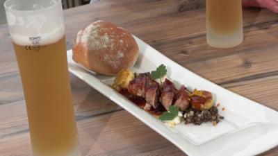 Mit Herz am Herd: Stadion-Kultur bei Cliff Hämmerle: Currywurst