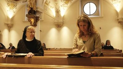Sehen statt Hören: Einblick ins Klosterleben · Zu Besuch bei Ordensfrauen
