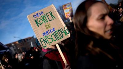 Ungewollt schwanger in Deutschland - Der Paragraf und ich: Ungewollt schwanger in Deutschland · Der Paragraf und ich