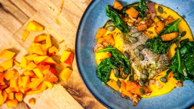 Vronis Lieblingsschmankerl: Forellenfilets auf Kürbis-Speck-Polenta Kürbis-Polenta mit pochiertem Ei Vronis Lieblingsschmankerl: Forellenfilets auf Kürbis-Speck-Polenta Kürbis-Polenta mit pochiertem Ei