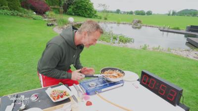 Abenteuer Leben: Outdoor Pasta mit schneller Bolognese Abenteuer Leben: Outdoor Pasta mit schneller Bolognese