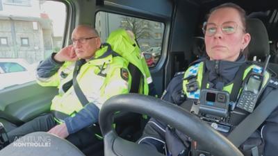 Achtung Kontrolle: Verkehrsdienst Bremerhaven – Drei Reifen, ein Problem