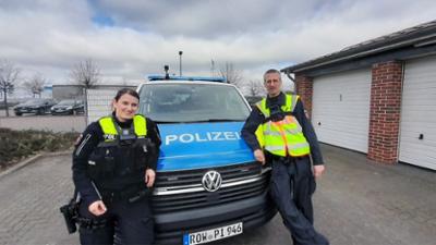 Achtung Kontrolle: Thema u.a.:   Treckerkontrolle Sittensen und Hofflohmarkt Kossis Ostfriesland