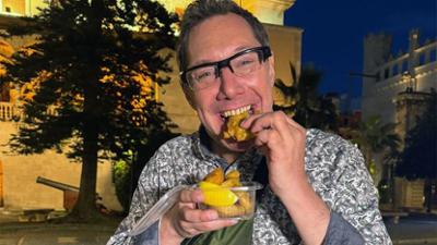 Achtung Kontrolle: Thema u. a.:  Mirko Reeh testet Tapas  – Lecker oder Reinfall?