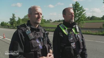 Achtung Kontrolle: Thema u.a.: LKW Kontrolle Soest und Walzer Sonderpostenanlieferung
