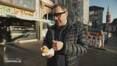 Achtung Kontrolle: Es geht um die Wurst – Mirko Reeh in Frankfurt