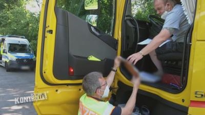 Achtung Kontrolle: Thema u.a.: Schuhe an auf dem Fahrersitz!