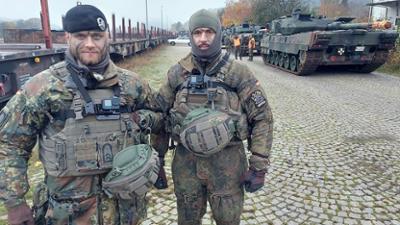 Achtung Kontrolle: Thema u. a.: Das Schwergewicht des Heeres – Neun Leopard-Panzer werden verladen