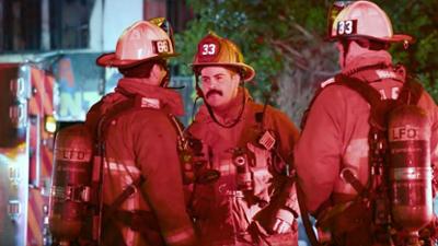 Alarmstufe L.A. - Die Ersten am Einsatzort: Staffel 1 Folge 4 Rettung aus dem Inferno