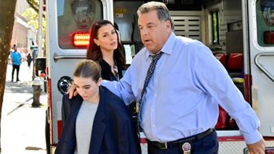 Blue Bloods - Crime Scene New York: Staffel 13 Folge 7 Helden