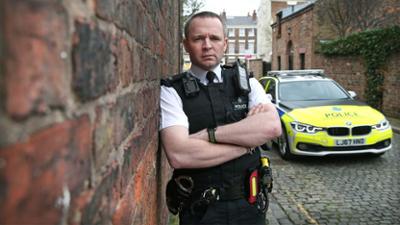 Code Zero: Polizisten in Lebensgefahr: Staffel 1 Folge 1 Gefahr auf dem Land