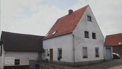Deutschlands spektakulärste Kriminalfälle: Das Horror-Haus in Höxter: Grausame Taten hinter verschlossenen Türen Deutschlands spektakulärste Kriminalfälle: Das Horror-Haus in Höxter: Grausame Taten hinter verschlossenen Türen
