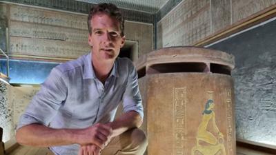 Die größten Entdeckungen mit Dan Snow: Staffel 1 Folge 1 Im Tal der Könige Die größten Entdeckungen mit Dan Snow: Staffel 1 Folge 1 Im Tal der Könige