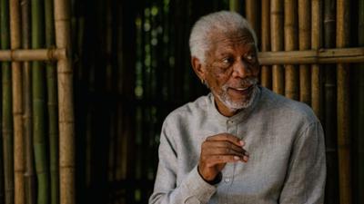Die größten Gefängnisausbrüche - mit Morgan Freeman: Staffel 2 Folge 2 Aufstand von Sobibór