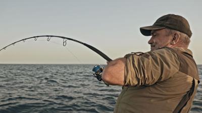 Giganten unter Wasser - Riesenfischen auf der Spur: Staffel 3 Folge 4 Afrikas rote Riesen