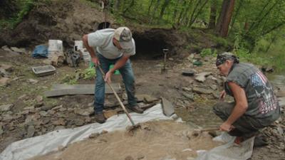 Goldrausch: America's Backyard Gold: Staffel 1 Folge 5 Pirate Mike & Rattlesnake Gold