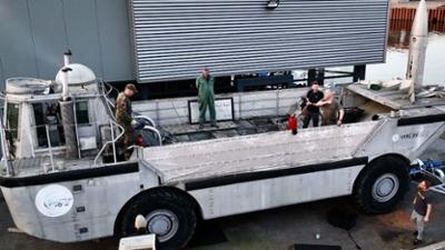 Morlock Motors - Big Deals im Westerwald: Manousakis' Rhein-Probefahrt außer Kontrolle: LARC-15 rammt Ausflugsdampfer