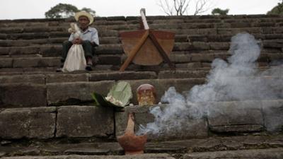 Mythen, Orte, Legenden - mit Josh Gates: Staffel 1 Folge 7 Das Feuerfest der Wikinger