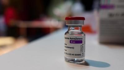 News & Trends: Mit Risiko-Rechner sein Thrombose Risiko nach Astrazeneca-Impfung berechnen News & Trends: Mit Risiko-Rechner sein Thrombose Risiko nach Astrazeneca-Impfung berechnen