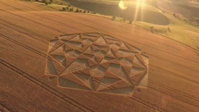 Unerklärliche Phänomene - Ancient Aliens: Staffel 16 Folge 5 Die Top Ten der Alien-Codes