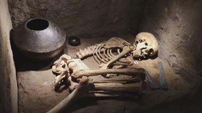 Verborgen in der Finsternis: Geheimnisse der Vergangenheit: Staffel 1 Folge 8 Uralte Rituale und Heilmethoden