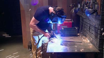 Wettkampf der Waffenschmiede: Staffel 9 Folge 14 Das Damastmesser