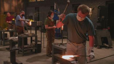 Wettkampf der Waffenschmiede: Staffel 8 Folge 44 Der argentische Säbel