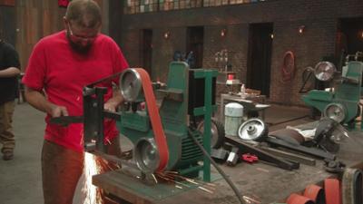 Wettkampf der Waffenschmiede: Staffel 5 Folge 17 Das Kampfschwert