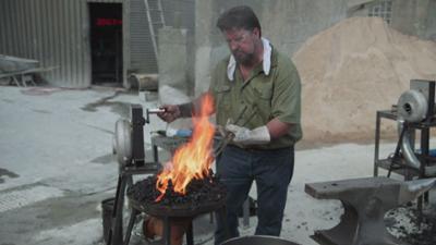 Wettkampf der Waffenschmiede: Staffel 4, Folge 29: Das Navaja