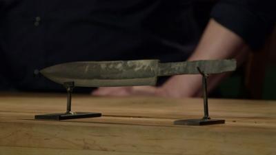 Wettkampf der Waffenschmiede: Staffel 5 Folge 12 Der Marinesäbel