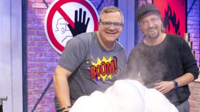 1, 2 oder 3: Elton lässt's krachen