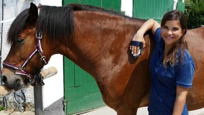 Anna, Nina, Pia und die Haustiere: Mit Pferden sprechen