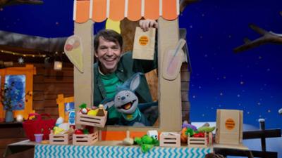 Baumhaus: Fidi spielt Kaufladen