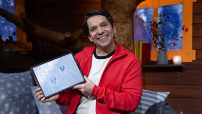 Baumhaus: Spuren im Schnee