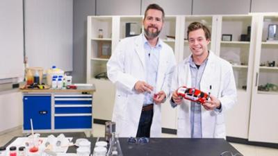 Checker Reportagen: Der Klebstoff-Check