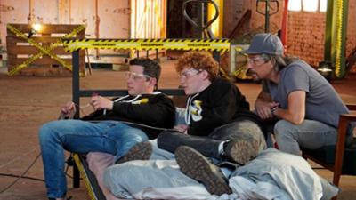 Checkpoint: Fastfood, Breakdancer und Glücksspiel