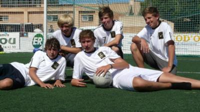 Die WG: 15. Profitraining im Fußballcamp Die WG: 15. Profitraining im Fußballcamp