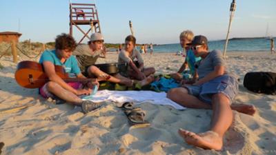 Die WG: 7. Kochkurs und chillen am Strand