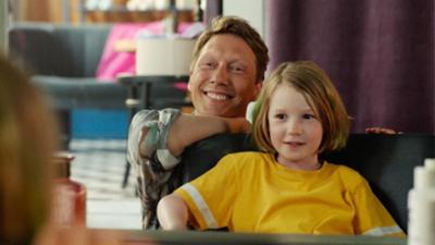 Filme: Mini-Zlatan und der liebste Onkel der Welt