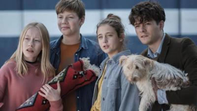 Filme: Triple Trouble - Ärger hoch drei!