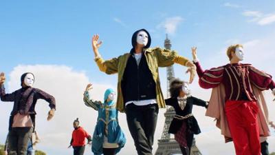 Find me in Paris: 16. Flashmob