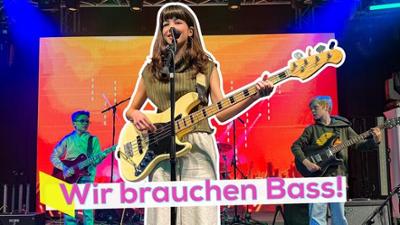 KiKA LIVE: Dein Hobby: Bassistin in einer Band