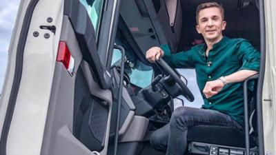 PUR+: LKW - nützlich, riesig, gefährlich!?