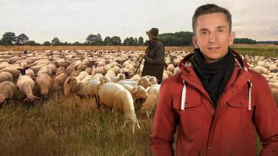 PUR+: Eric allein unter Schafen