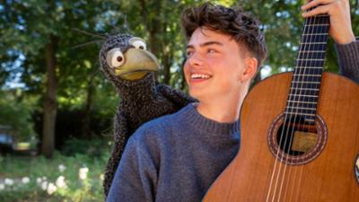 Rudi Rabissimo: Rudi, Benno Panhans und die Gitarre