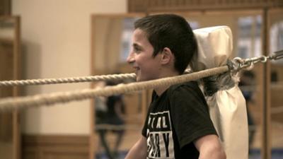 Schau in meine Welt: Magomed, der Boxer Schau in meine Welt: Magomed, der Boxer