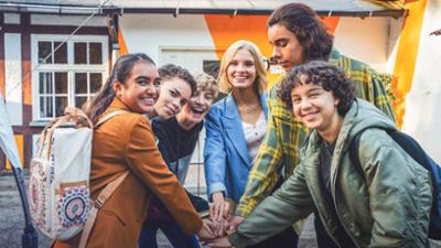 Schloss Einstein: 1072. Alle für Einstein