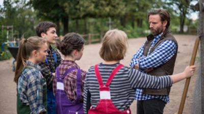 Schloss Einstein: 915. Folge Schloss Einstein: 915. Folge