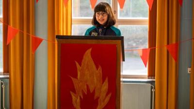 Superhero Academy: 26. Ein fast fairer Wahlkampf